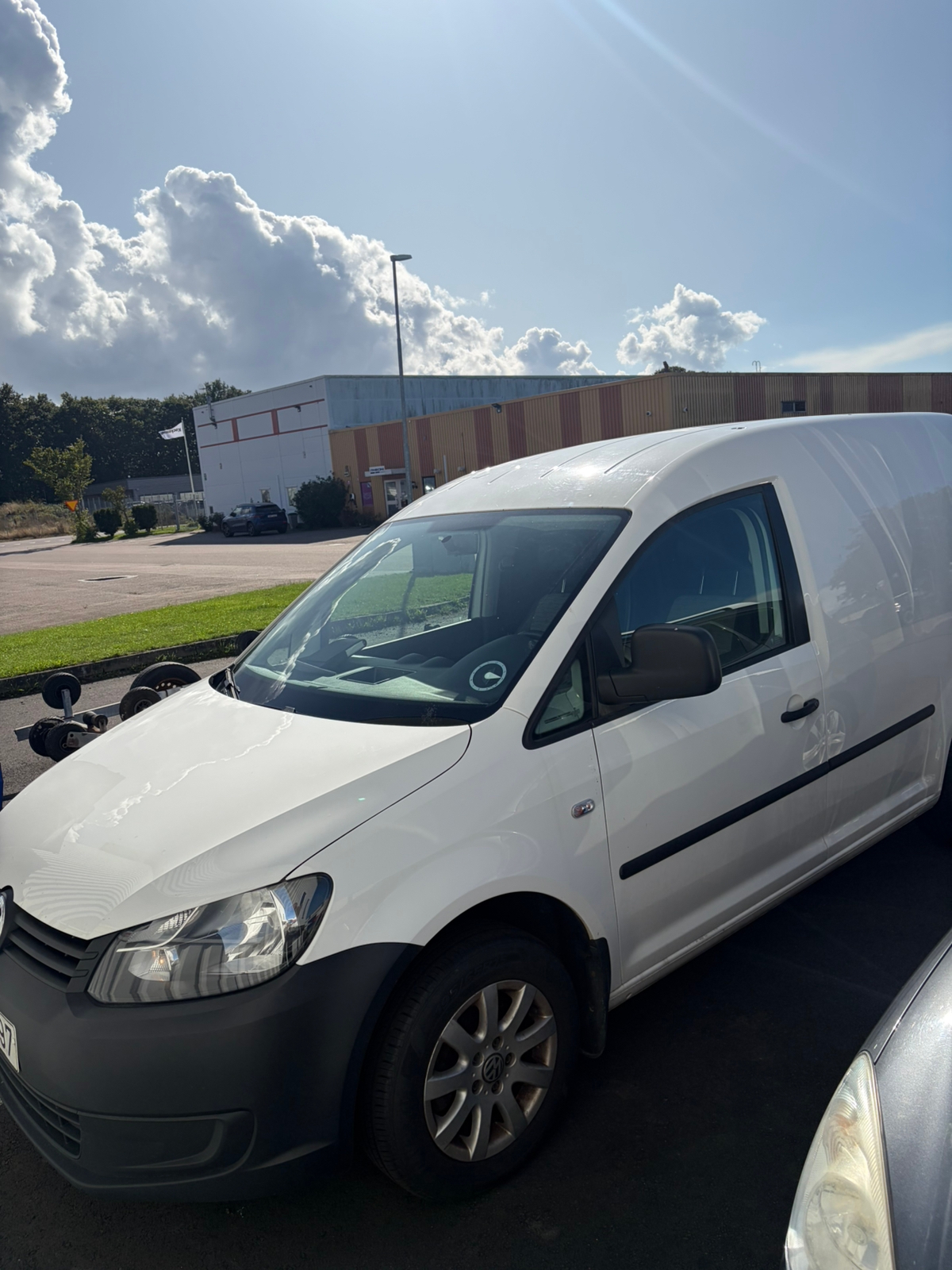 Volkswagen Caddy Skåpbil 1.6 TDI Manuell 2012, kuva 2/10