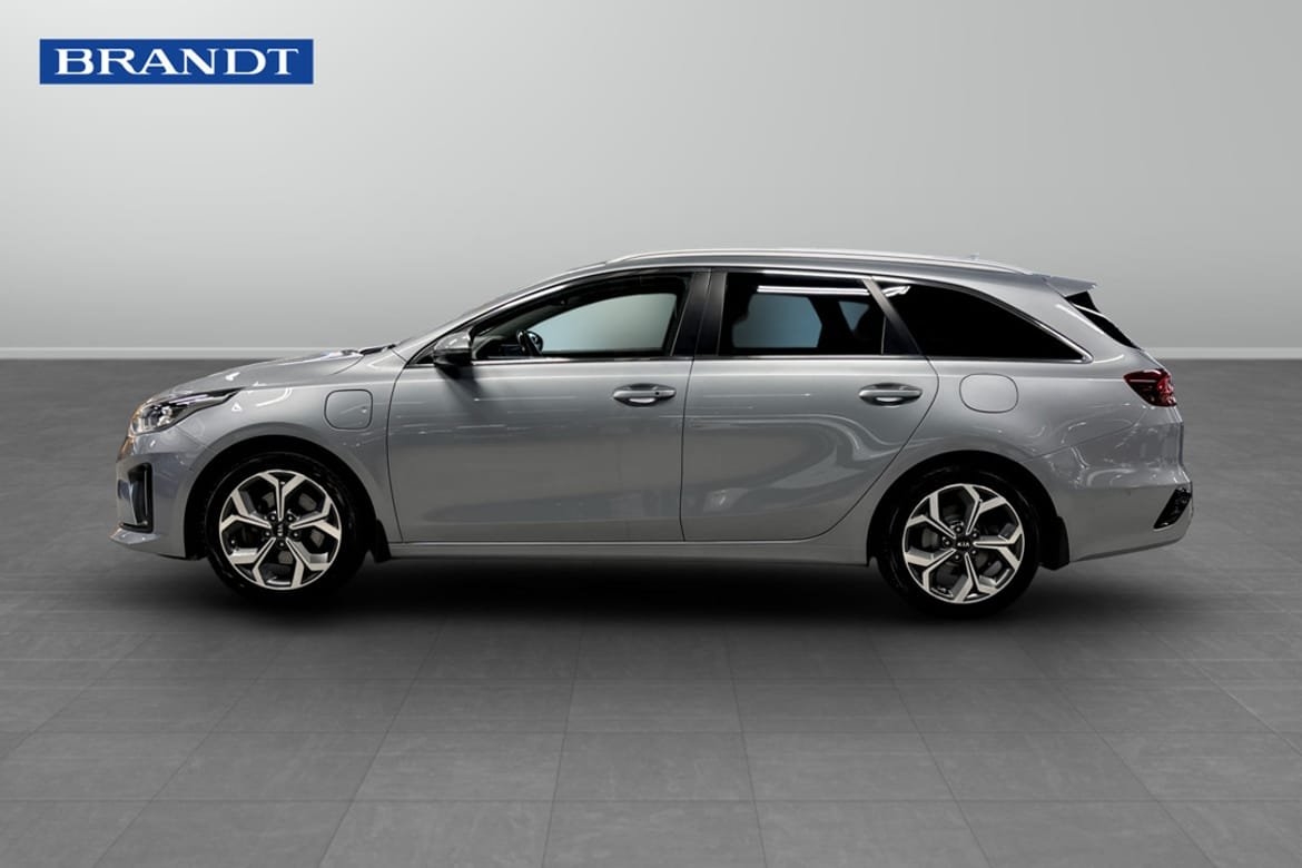 Kia Ceed Sportswagon PHEV DCT 141hk 2021, photo 3/9