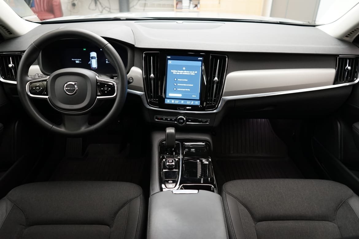 Volvo V90 2024, photo 6/10