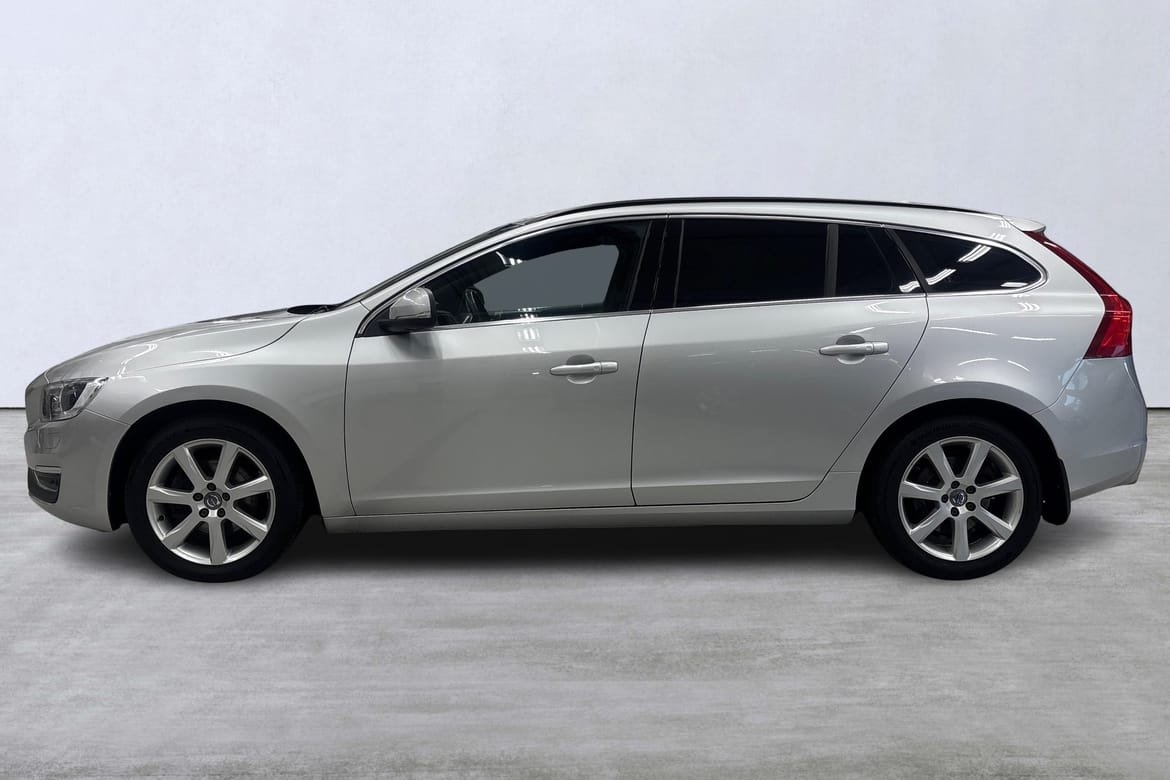 Volvo V60 D4 Classic Momentum 2018, bild 2/10
