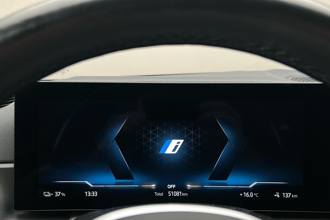 BMW i4 2024, kuva 7/10
