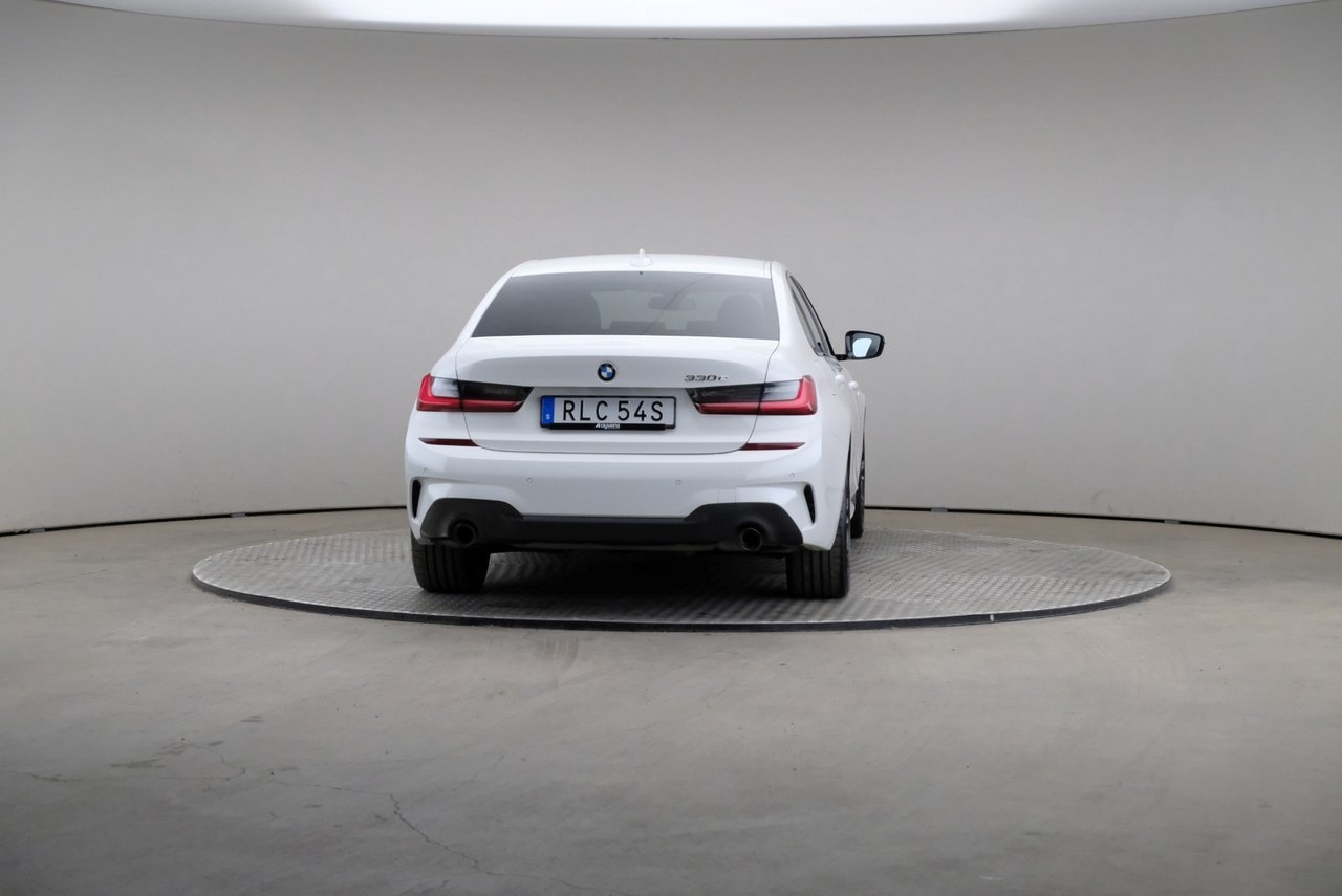 BMW 330 2020, photo 5/10