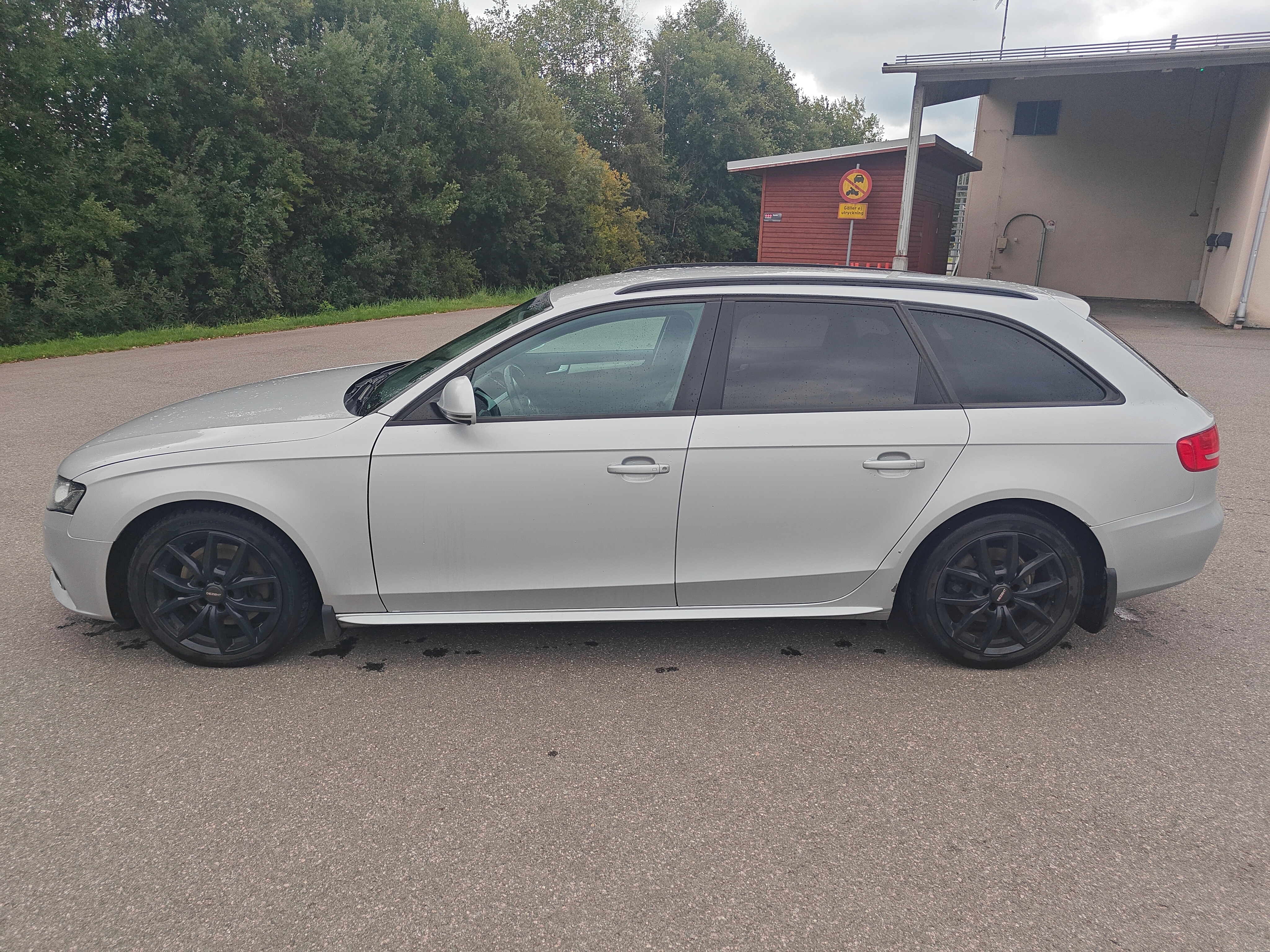 Audi A4 Avant 2.0 TFSI Manuell 2009, bild 2/9