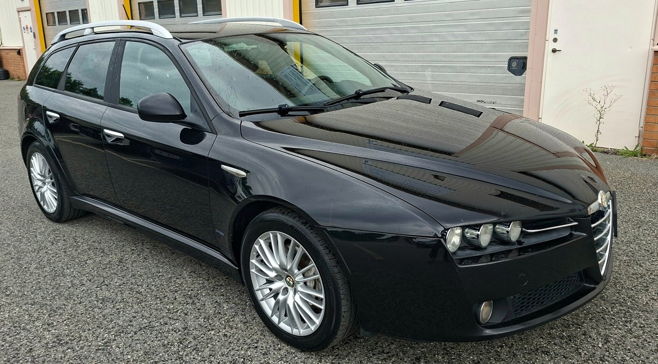 Alfa Romeo 159 2011, bild 4/10