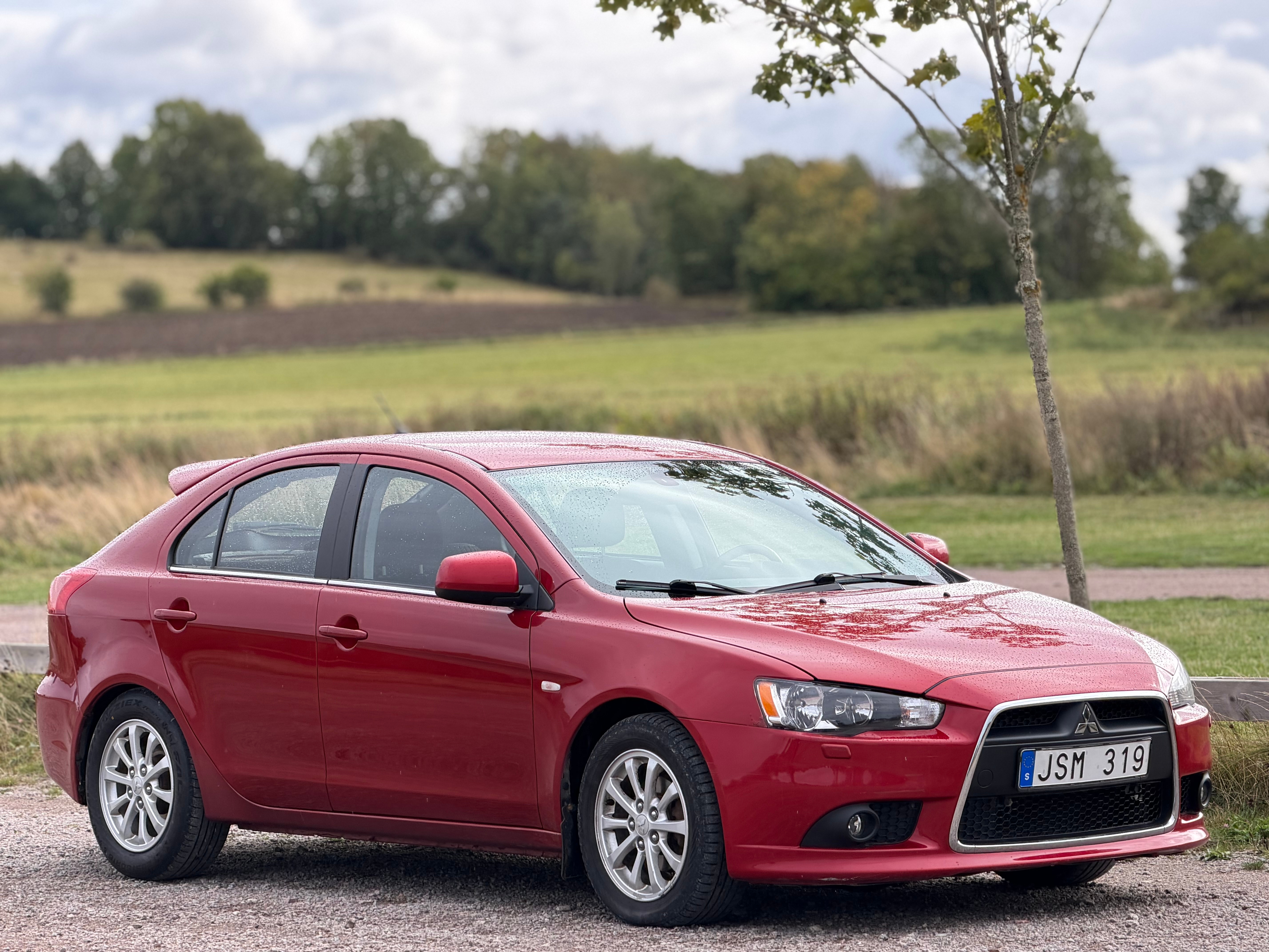 Mitsubishi Lancer Sportback 1.6 2011, kuva 2/6