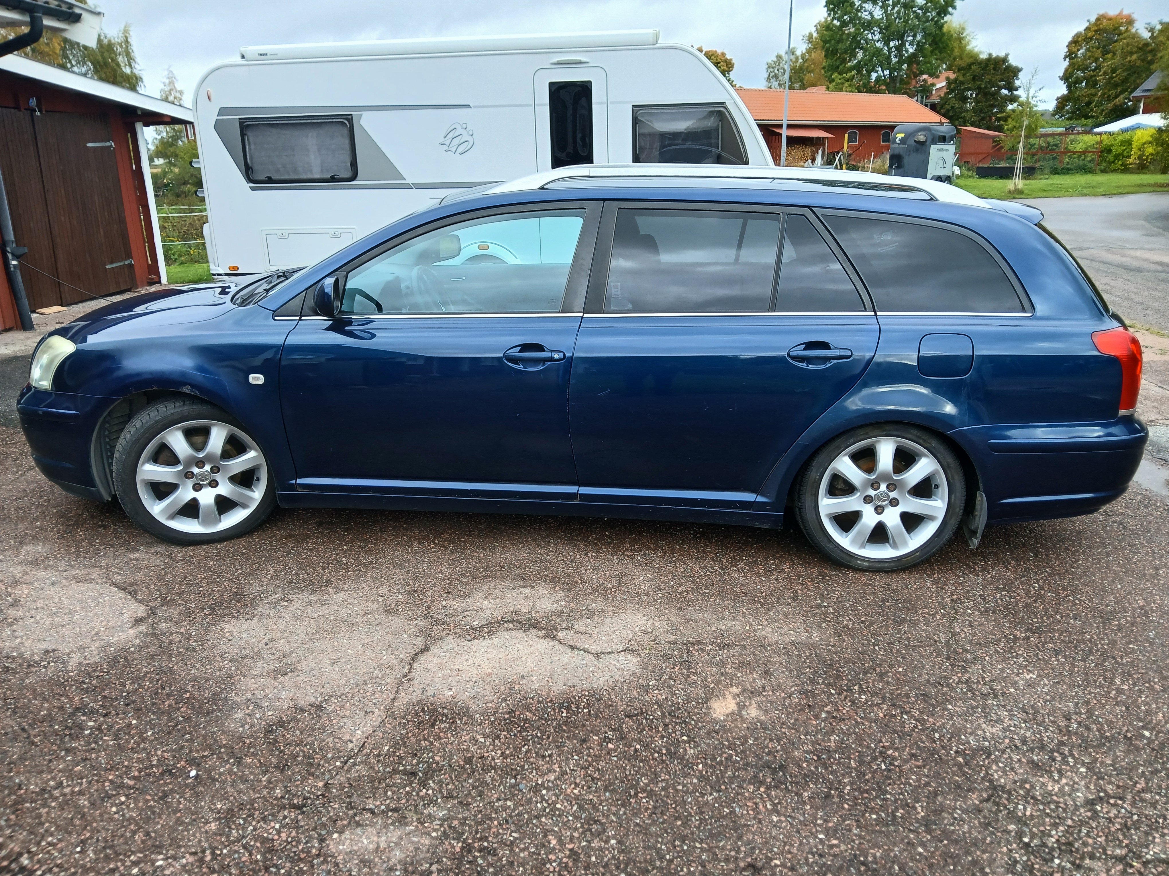 Toyota Avensis 2003, bild 2/10