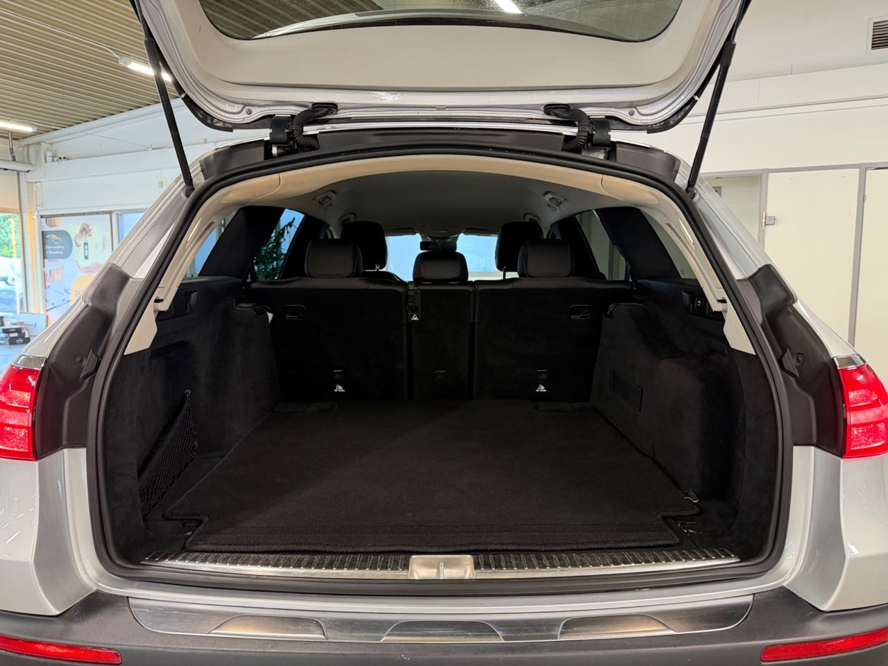 Mercedes-Benz E 2018, bild 5/10