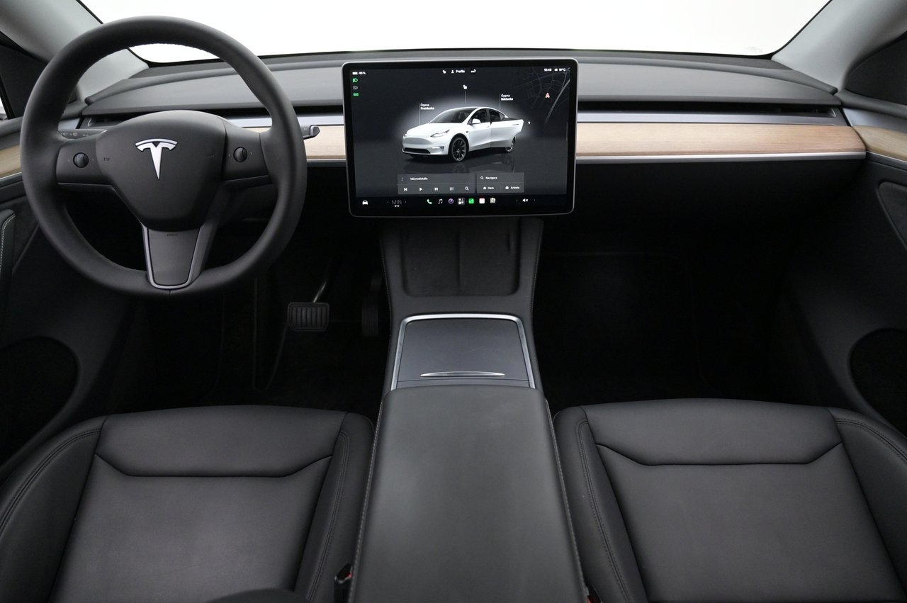 Tesla Model Y 2023, bild 6/10