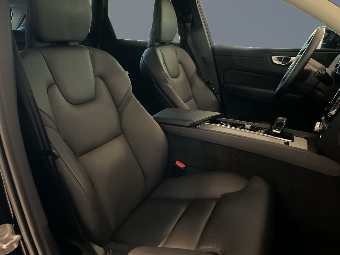 Volvo XC60 T6 AWD Plus Dark Edition 2025, bild 7/14