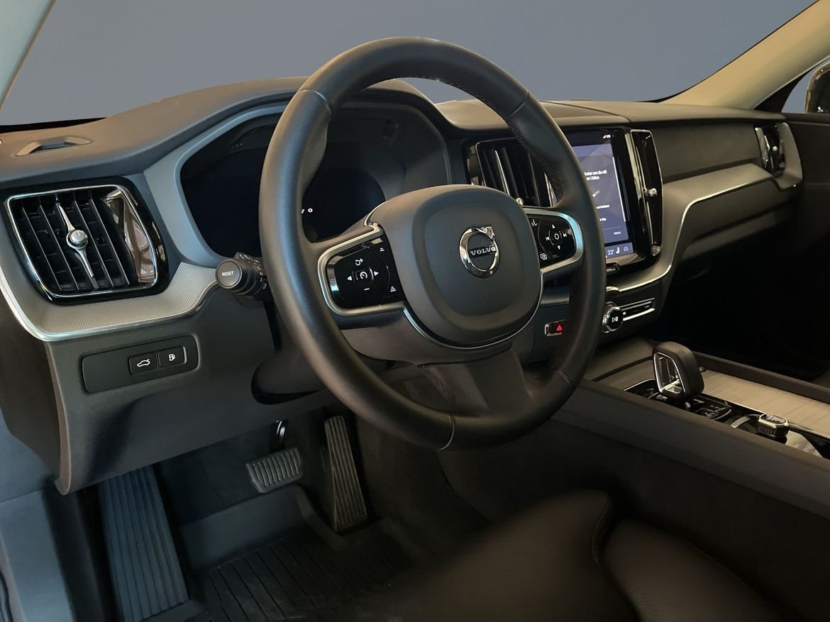 Volvo XC60 T6 AWD Plus Dark Edition 2025, bild 5/14