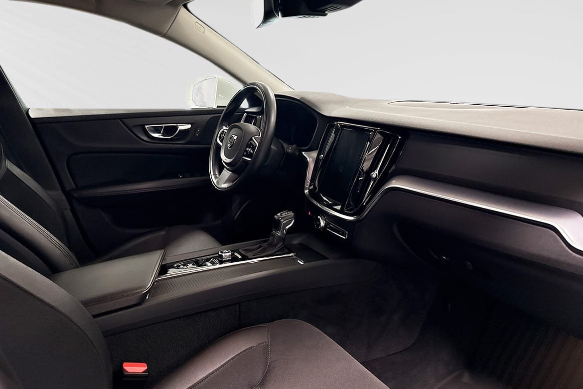 Volvo V60 D3 AWD Momentum Advanced SE II 2020, bild 6/7