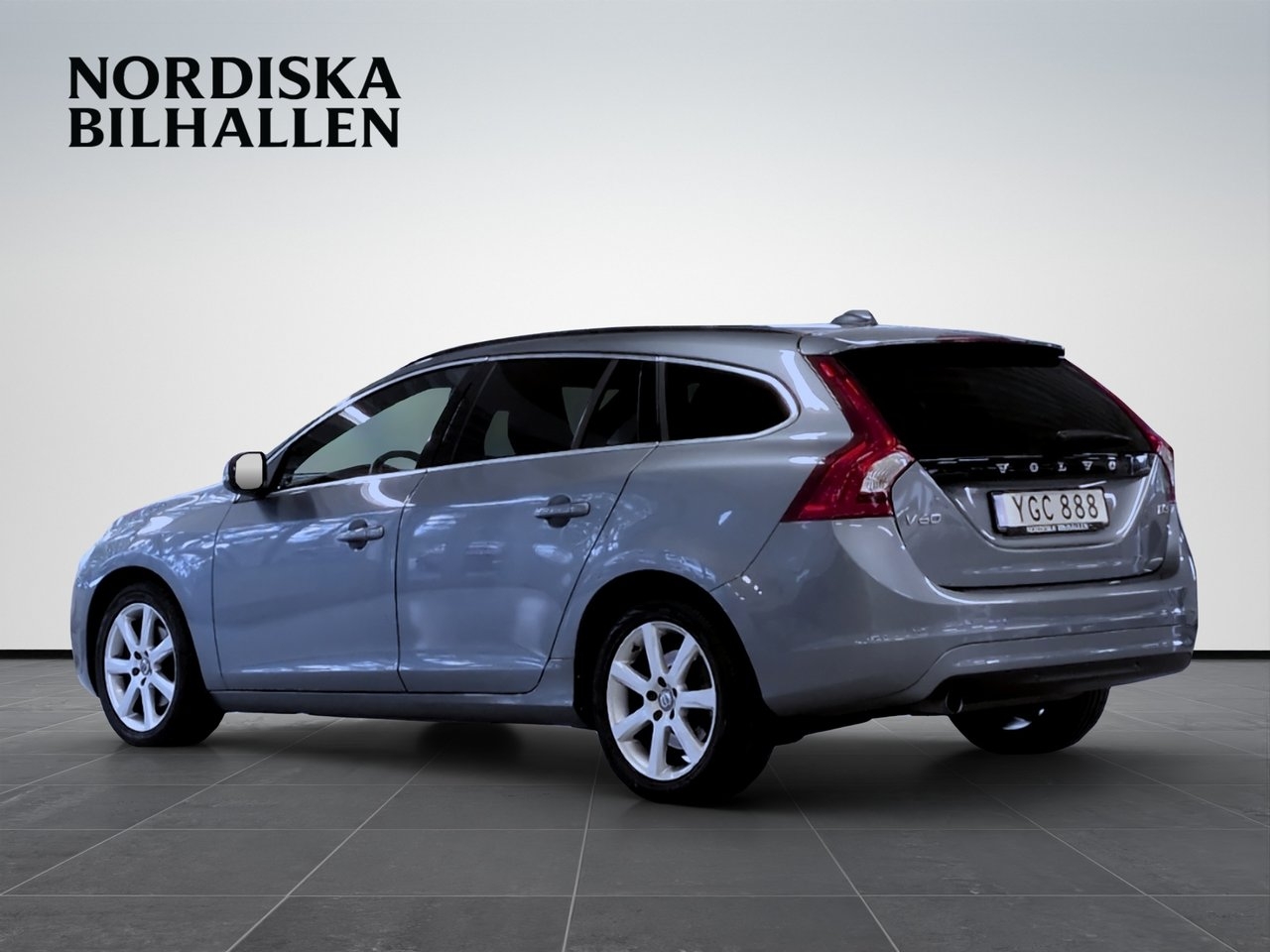 Volvo V60 D3 Momentum Värmare GPS 2017, kuva 5/10