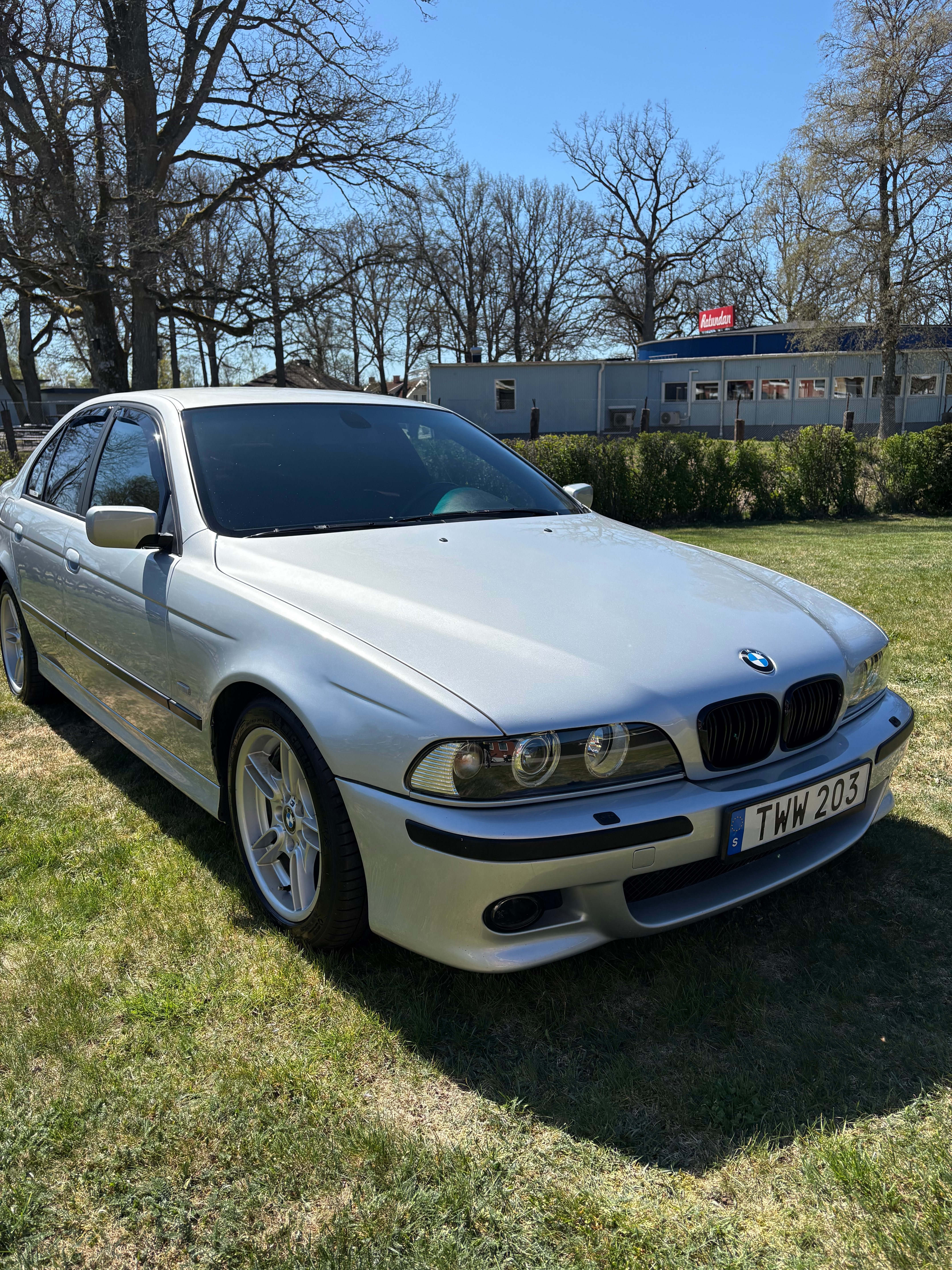 BMW 525