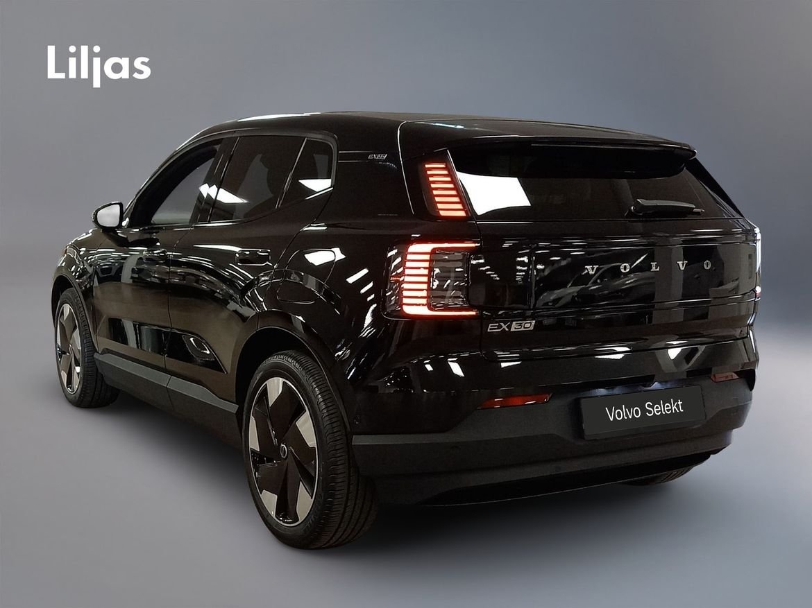 Volvo EX30 Twin Motor Performance Ultra 2025, photo 4/10
