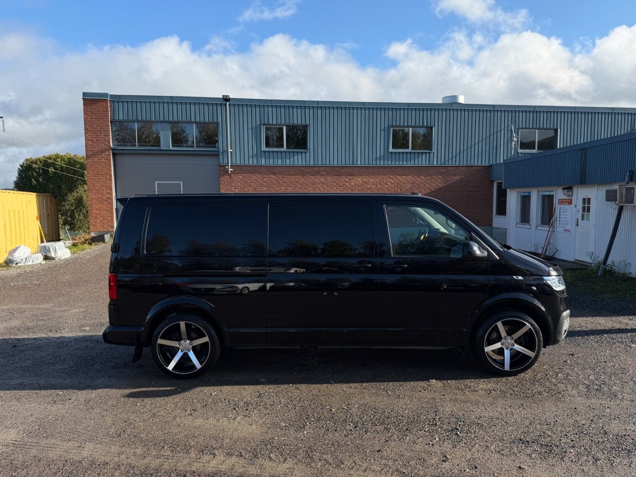 Volkswagen Transporter 2022, bild 2/10