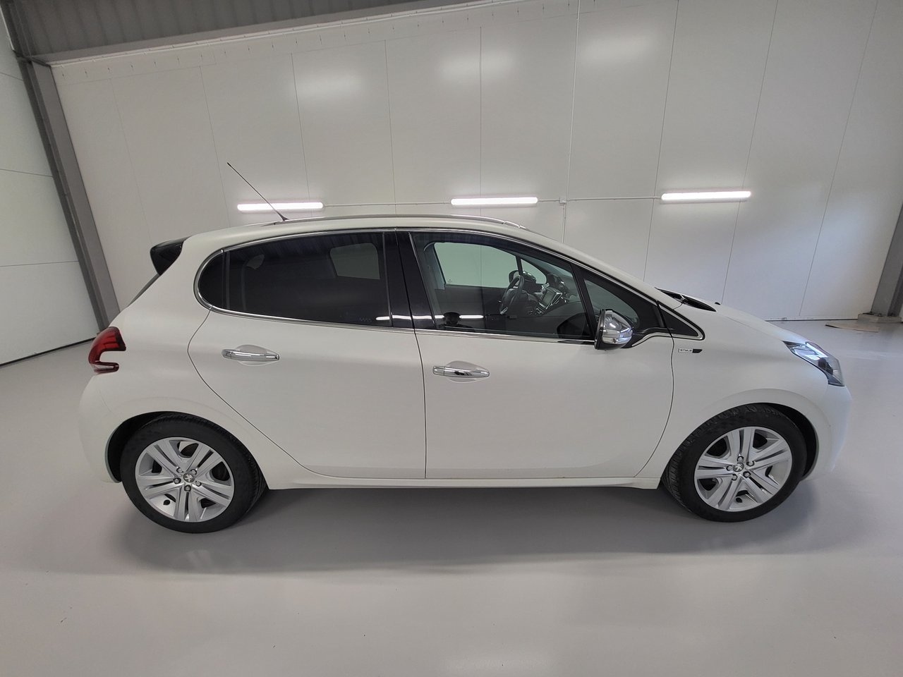Peugeot 208 5-dörrar 1.2 PureTech 2016, bild 5/10