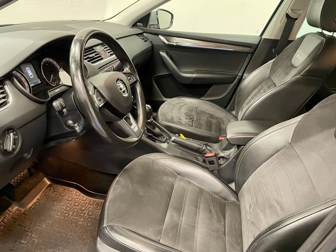 Skoda Octavia 2020, kuva 7/10