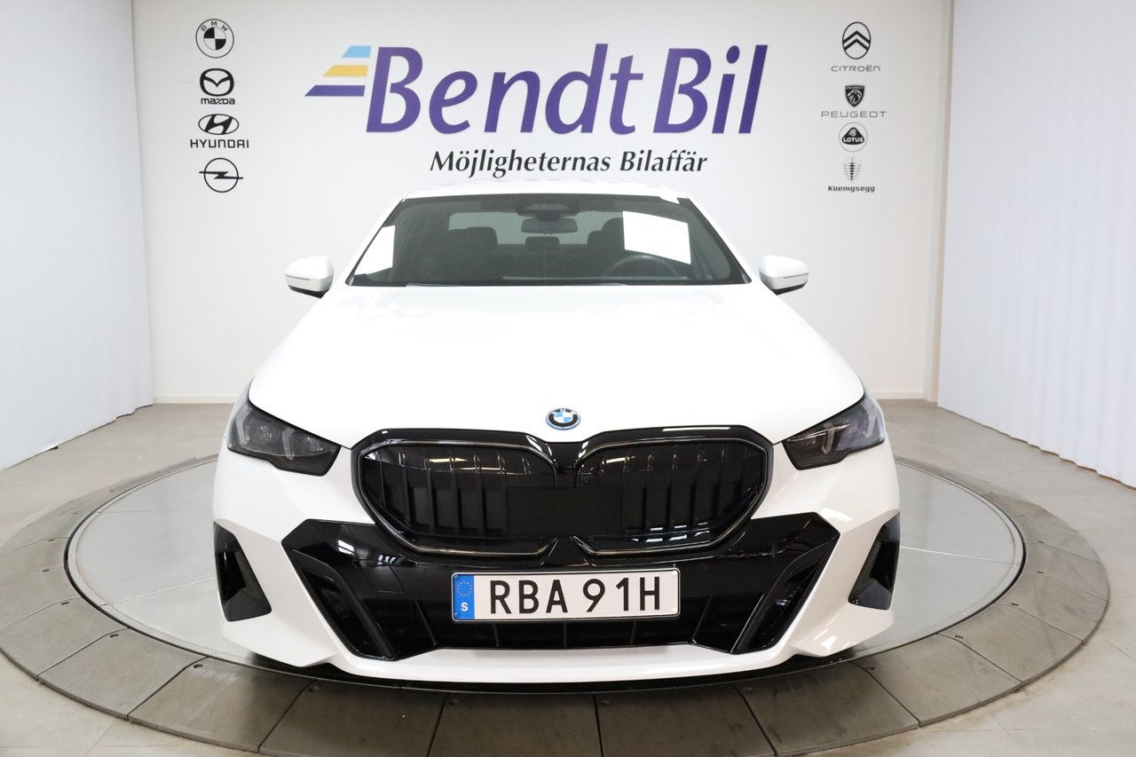 BMW 530 2024, bild 3/31