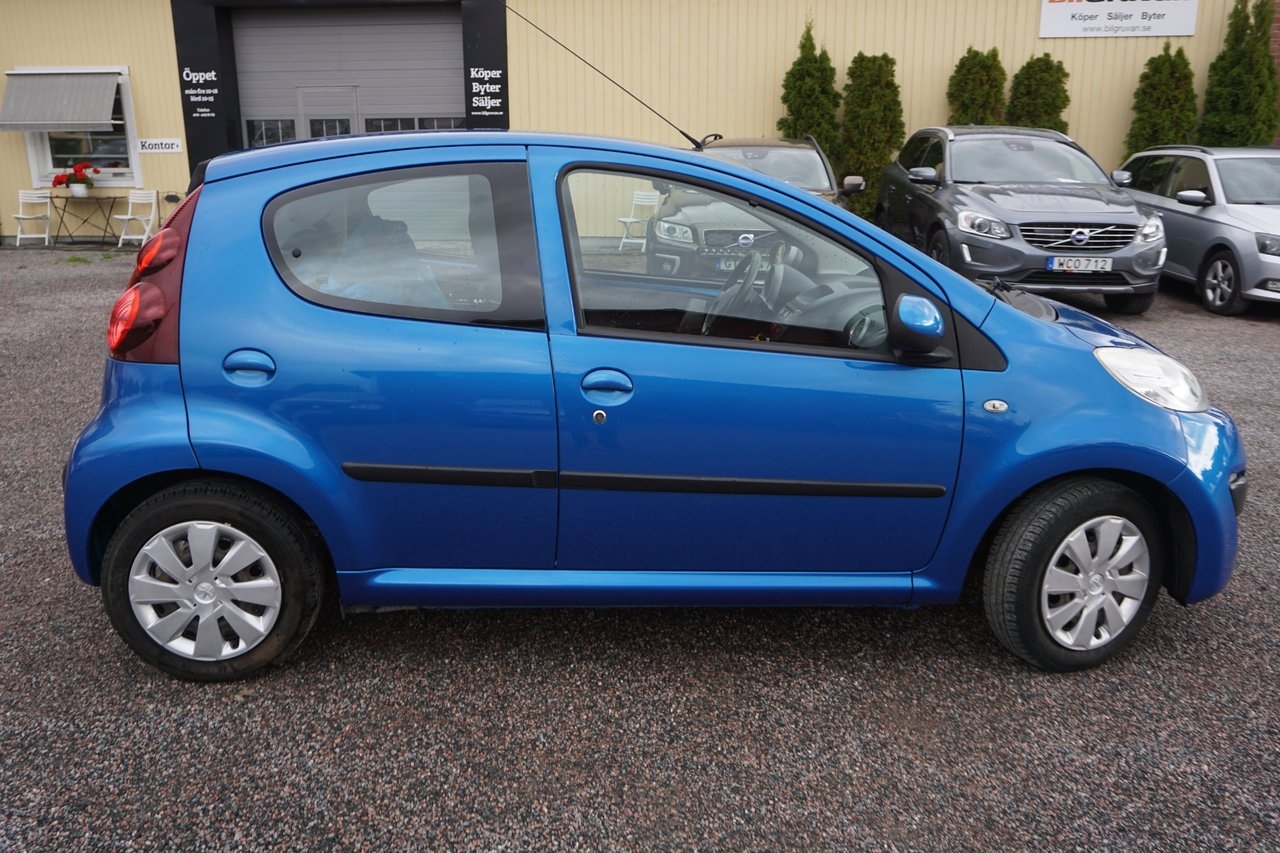 Peugeot 107 5-dörrar 1.0 AUT/ M-värmare 2012, bild 2/6