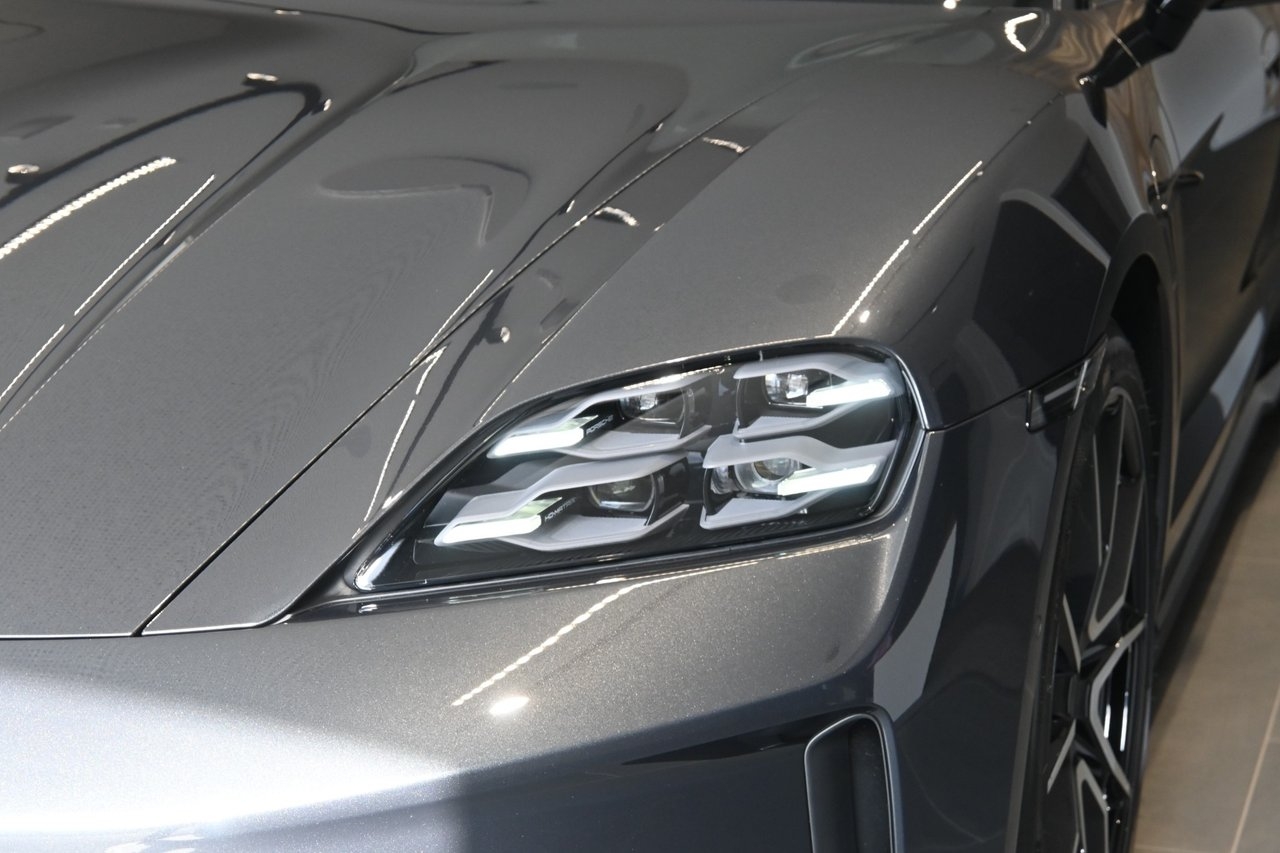 Porsche Taycan 2026, photo 3/10
