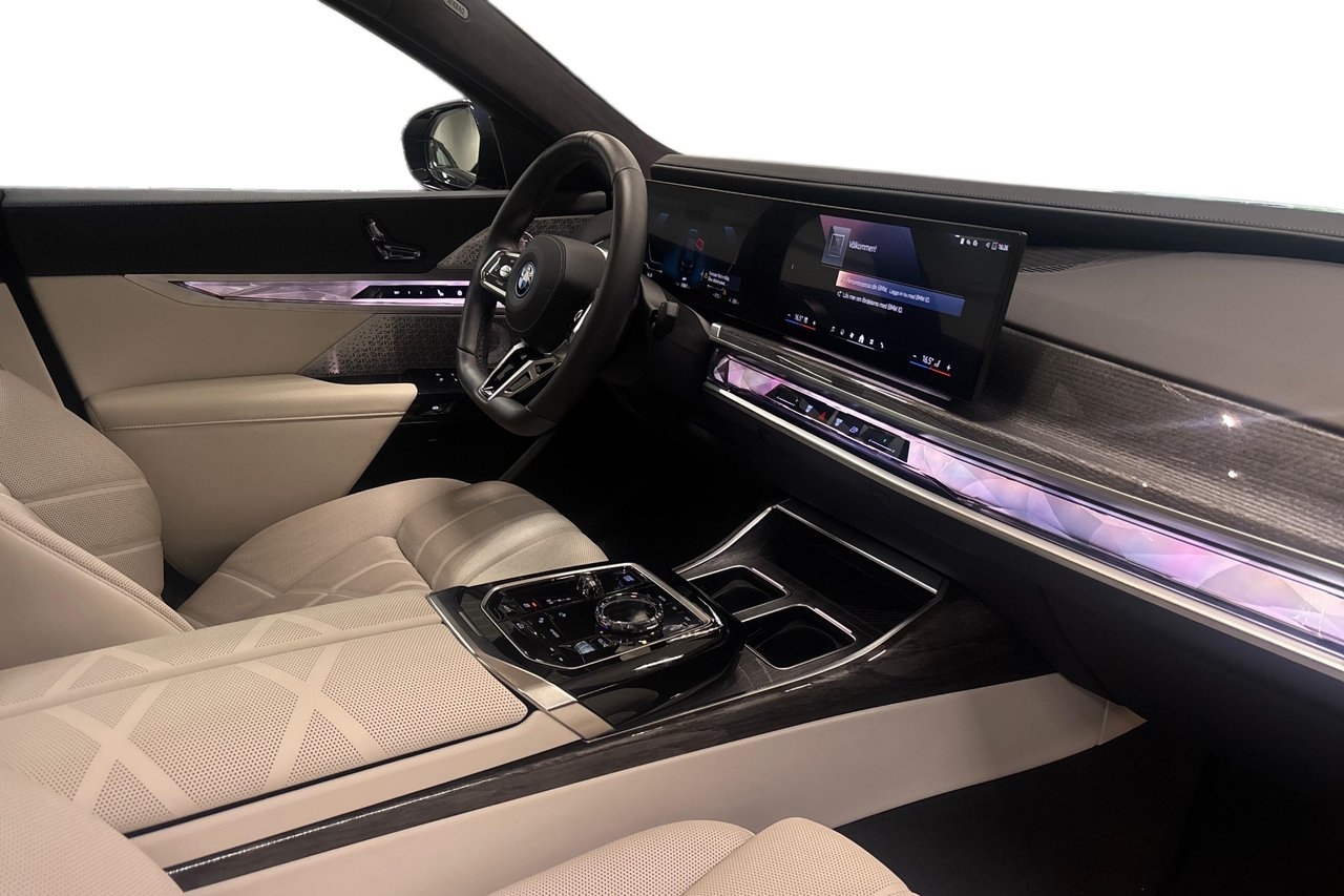 BMW i7 xDrive 60 M-Sport 2024, kuva 6/10