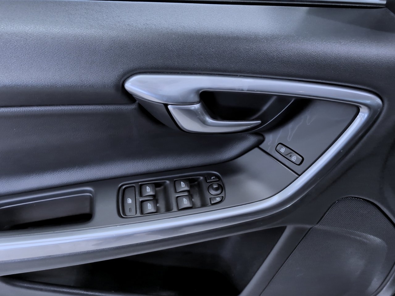 Volvo V60 2013, bild 7/10