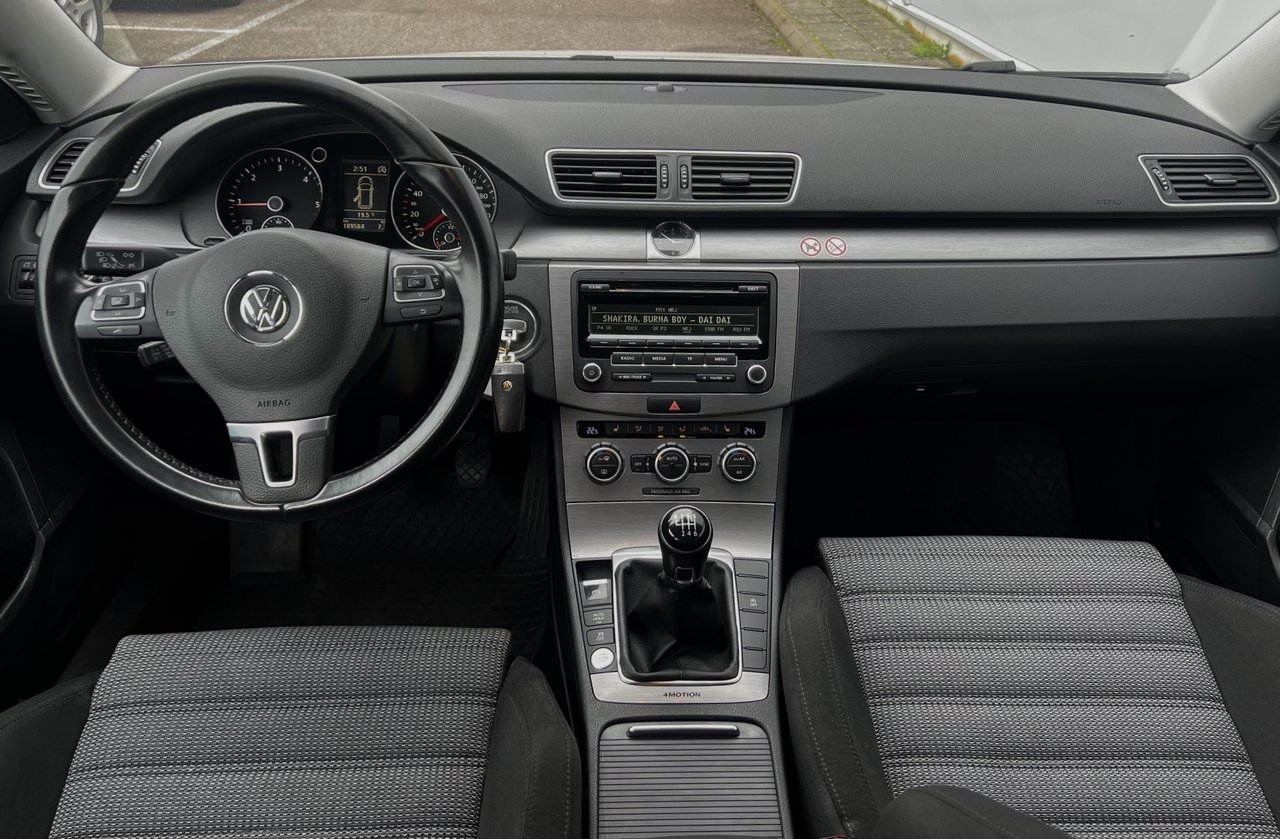 Volkswagen Passat 2015, bild 7/8