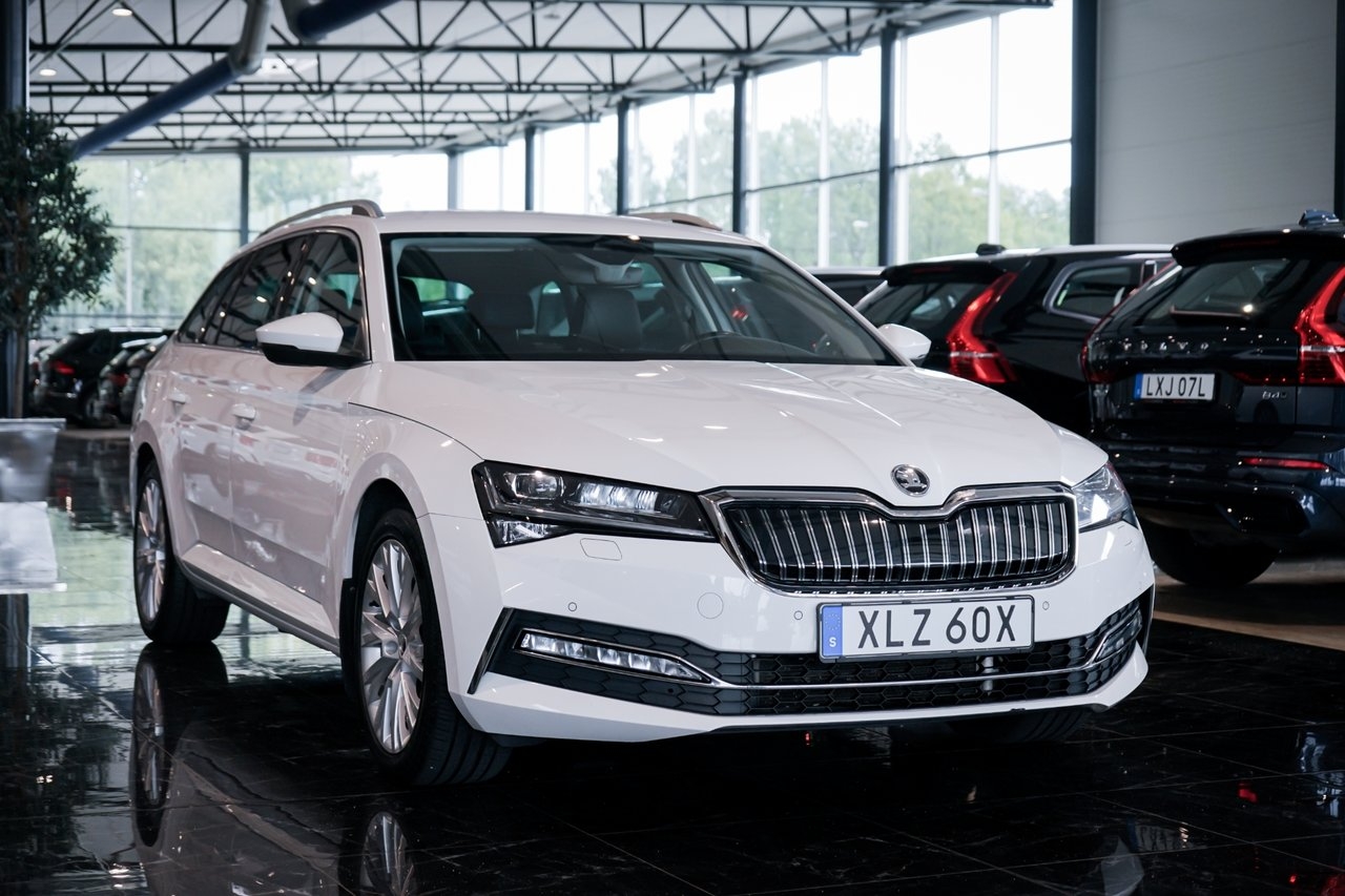 Skoda Superb 2021, bild 3/10
