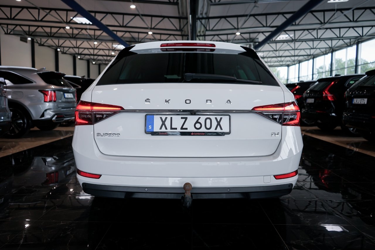 Skoda Superb 2021, bild 7/10