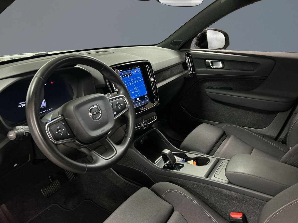 Volvo EX40 2025, photo 5/10