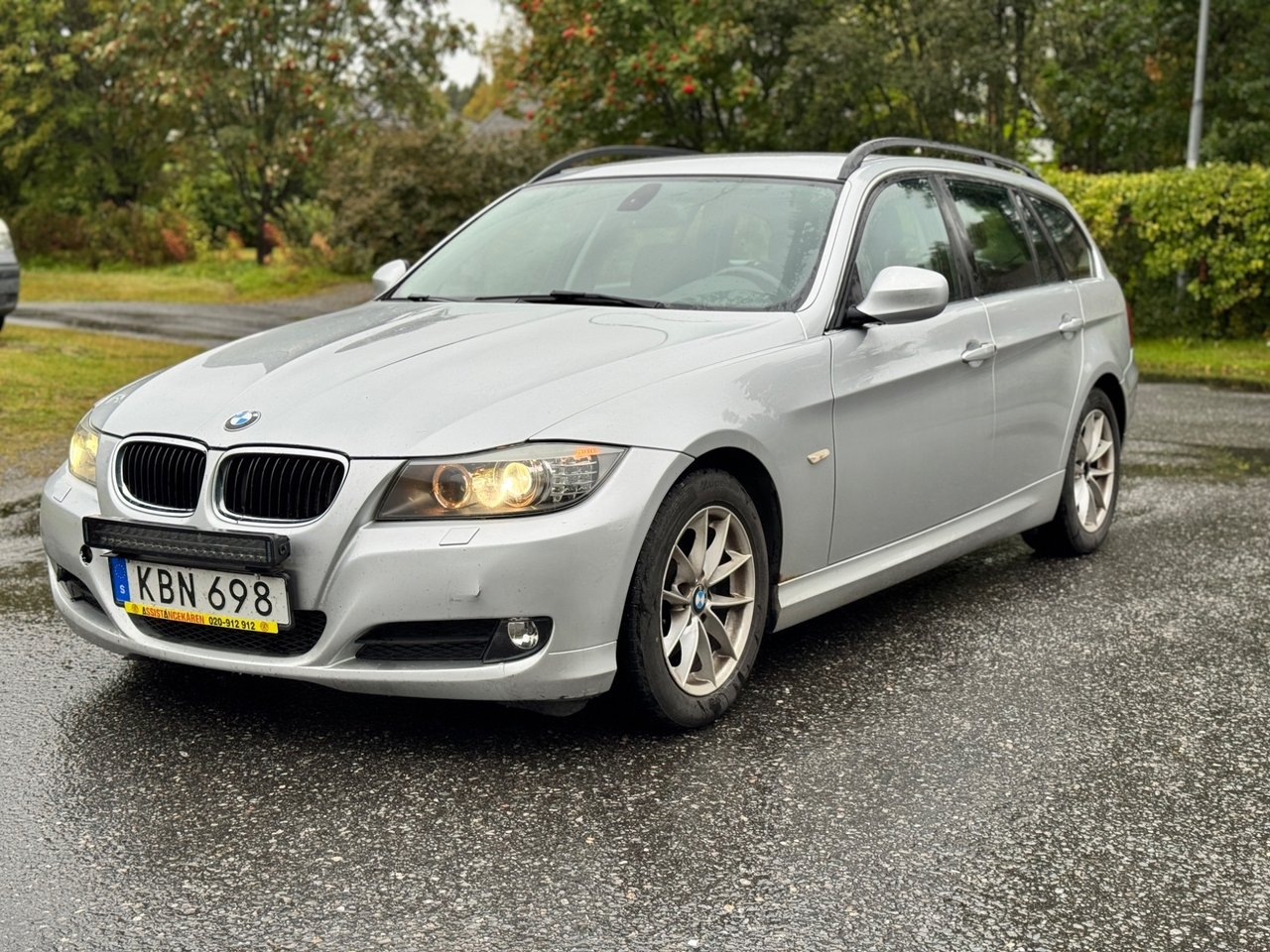 BMW 320 d Touring Comfort Euro 5 2010, bild 2/10