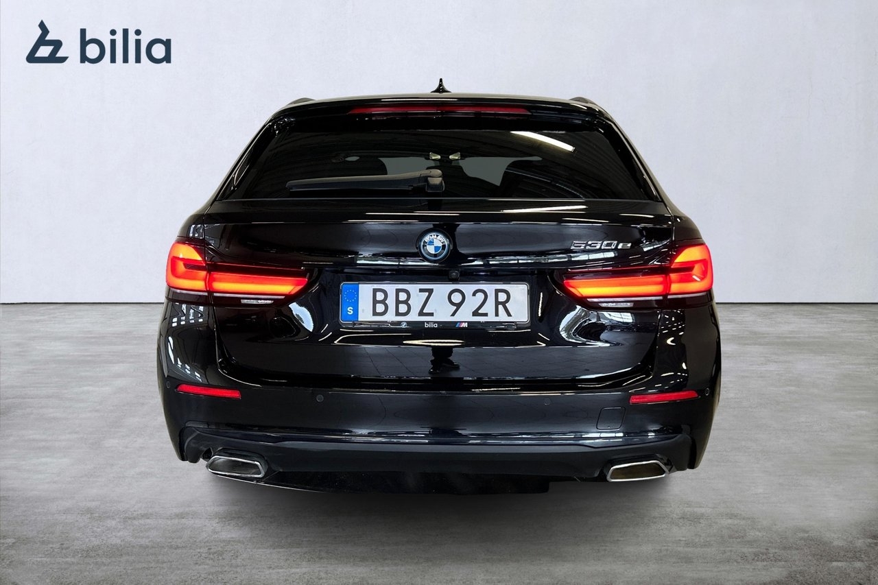 BMW 530 e Touring Innovation 2023, photo 6/10