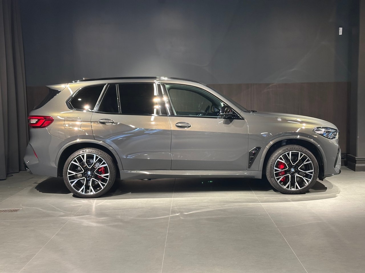 BMW X5 M 2023, kuva 4/10