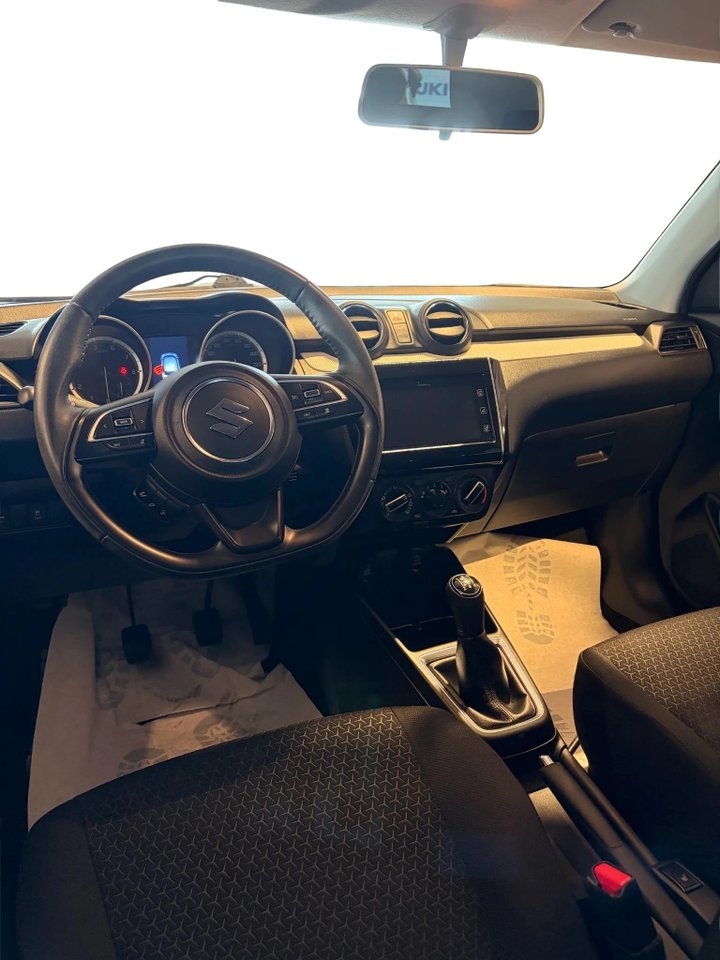 Suzuki Swift 2019, bild 7/10