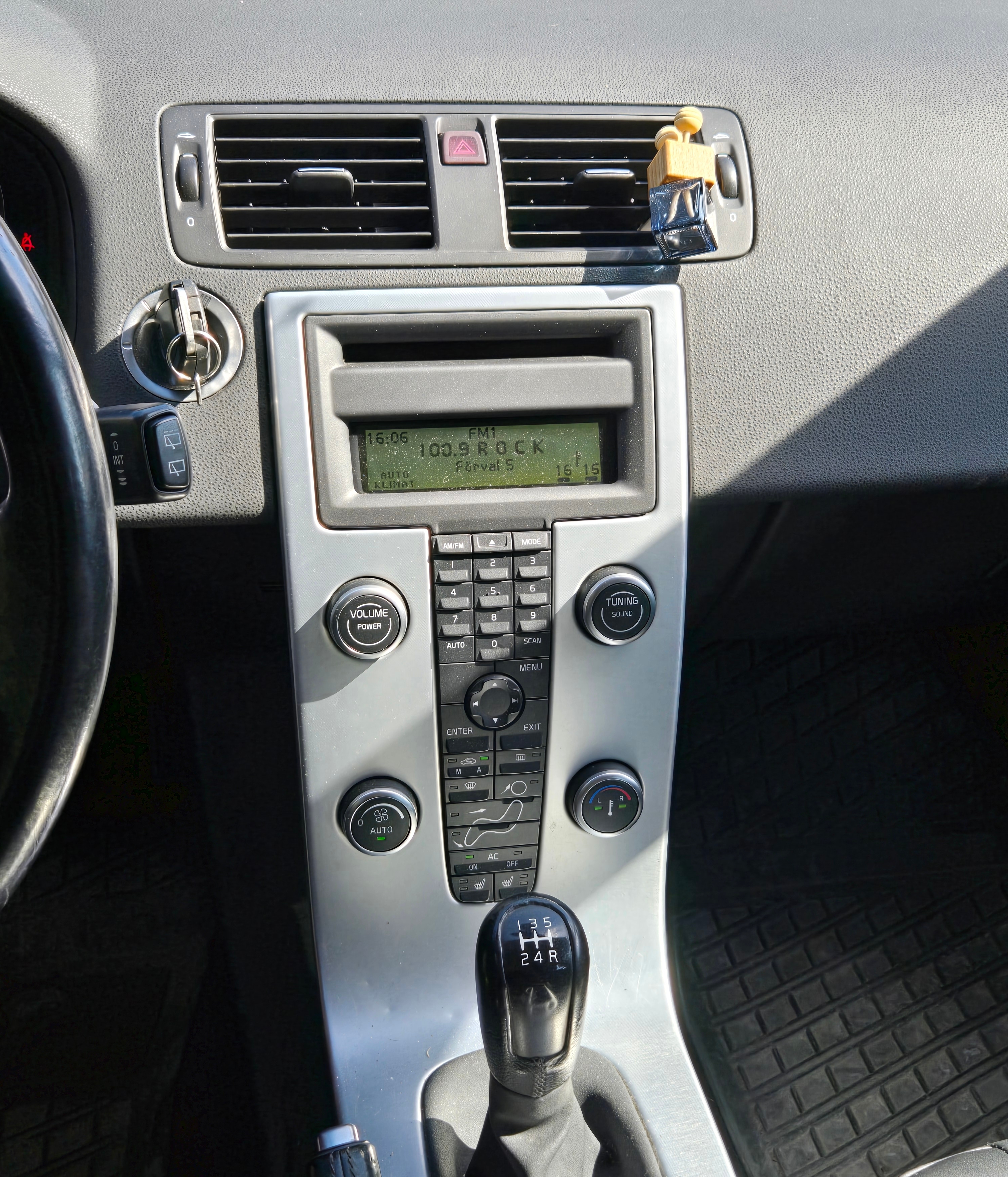 Volvo V50 1.6 D DRIVe Manuell 2010, bild 4/5