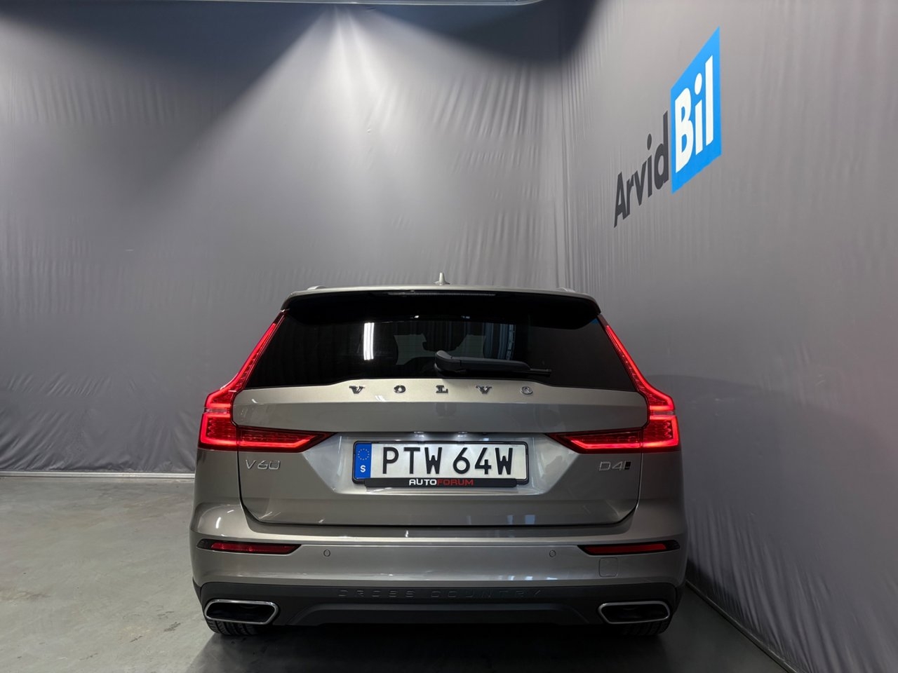 Volvo V60 Cross Country 2019, bild 6/10