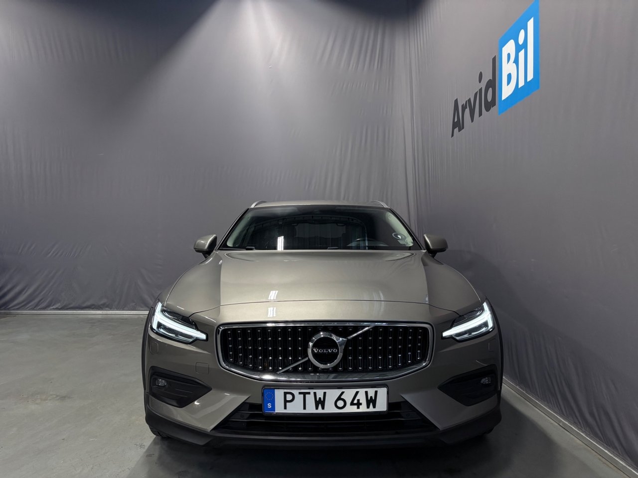 Volvo V60 Cross Country 2019, bild 4/10