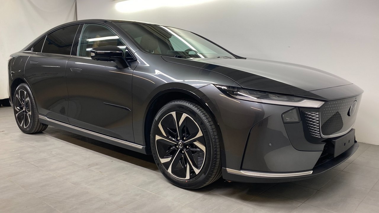 Mazda 6e 258 hk, 78 kWh, Takumi plus 2027, bild 2/10