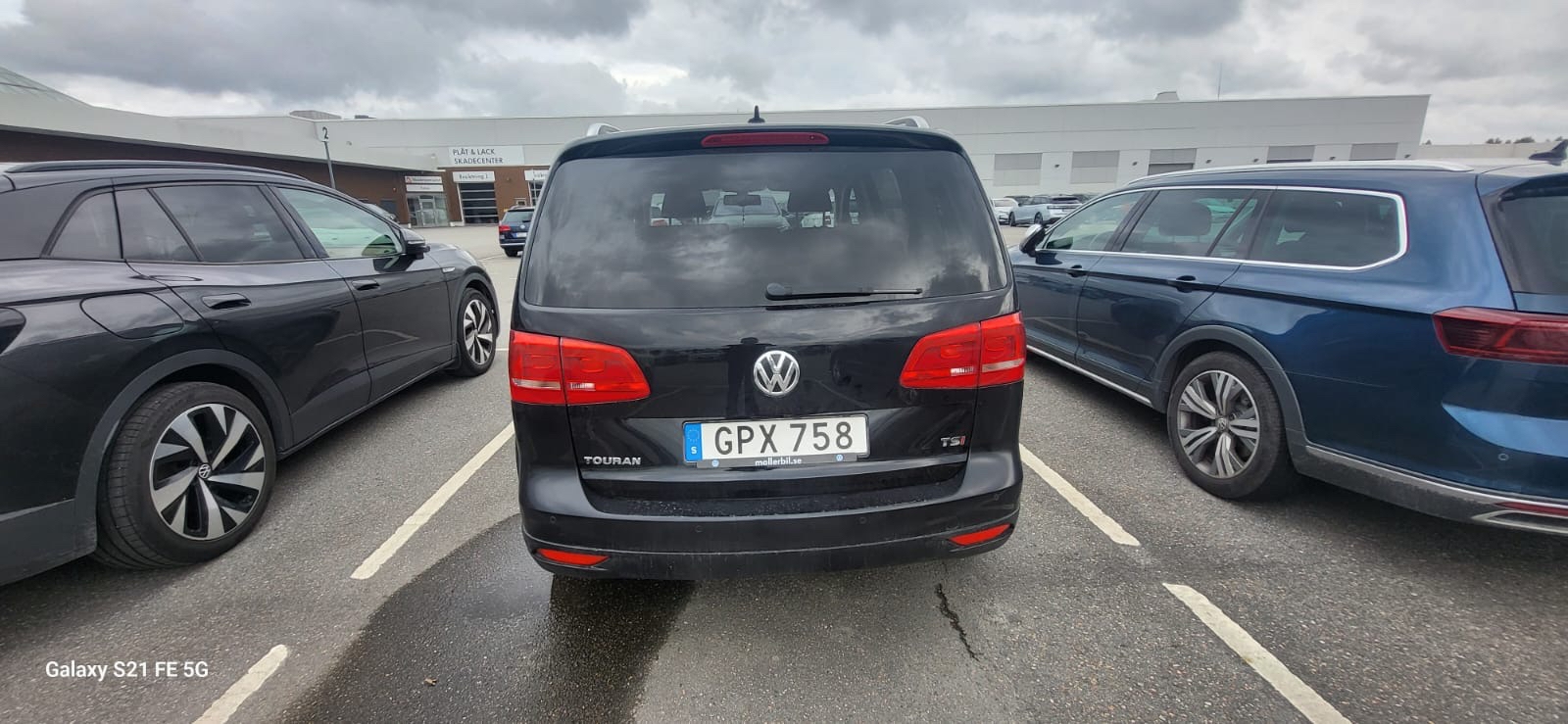 Volkswagen Touran 2011, kuva 4/10