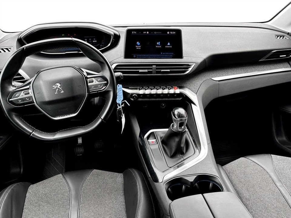 Peugeot 3008 2019, photo 6/10