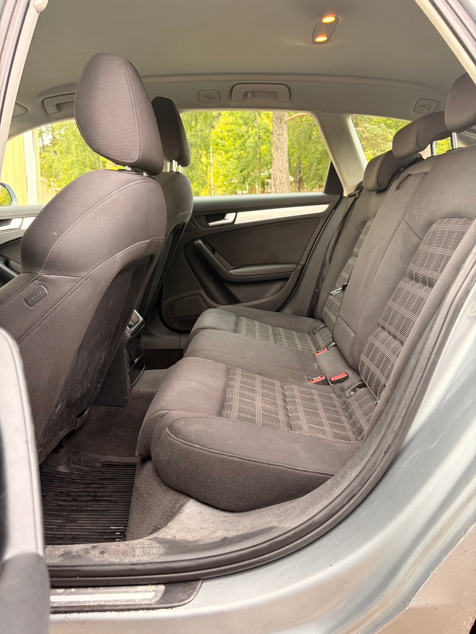 Audi A4 2012, bild 2/3