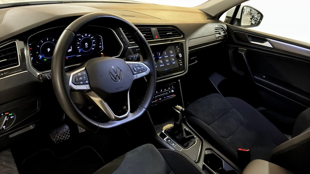 Volkswagen Tiguan Allspace 2023, photo 7/12