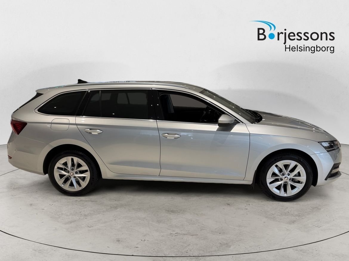 Skoda Octavia 2024, bild 2/10