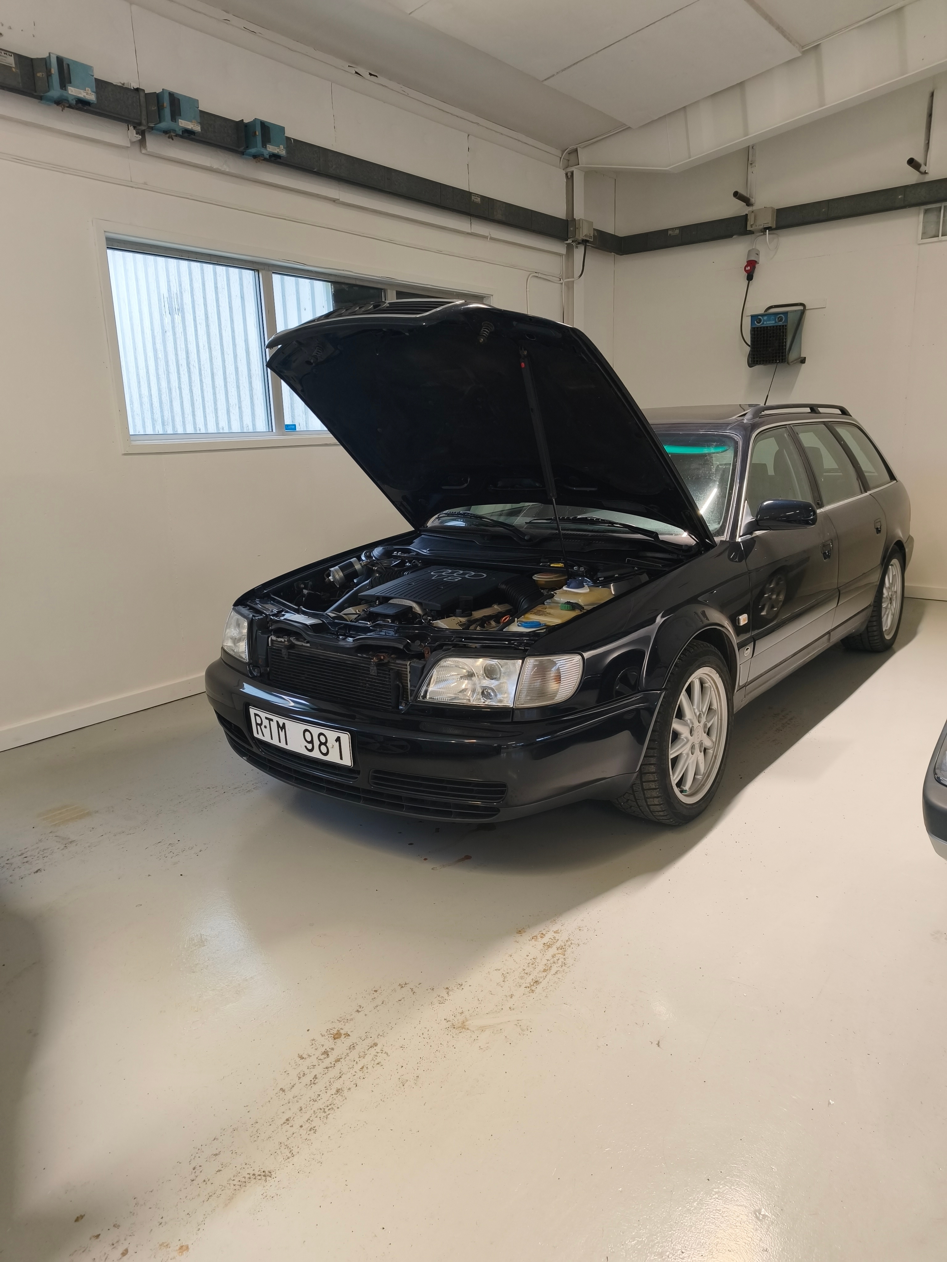 Audi S6 Avant 4.2 V8 quattro Manuell 1995, bild 3/7