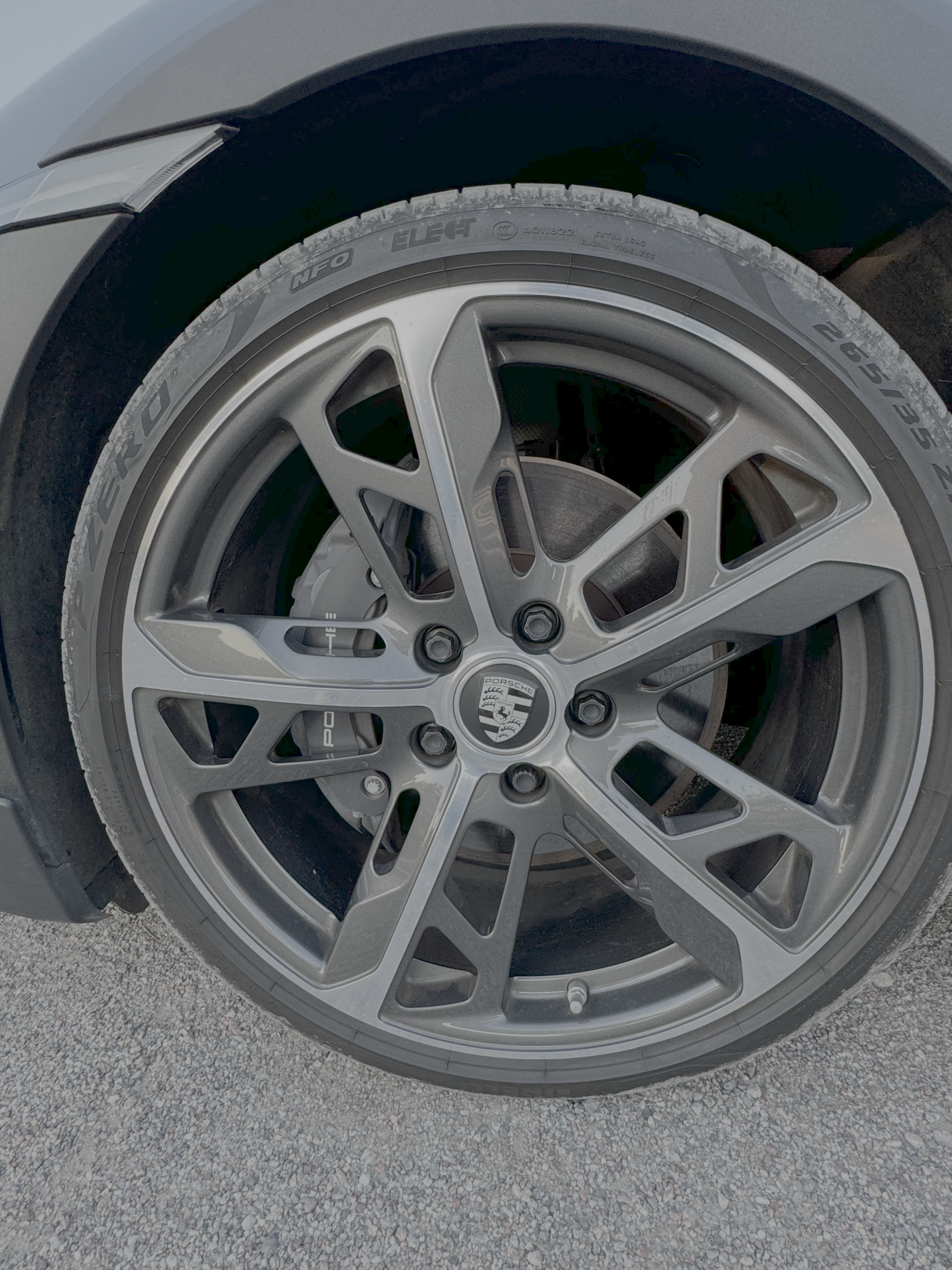 Porsche Taycan 2022, photo 5/5