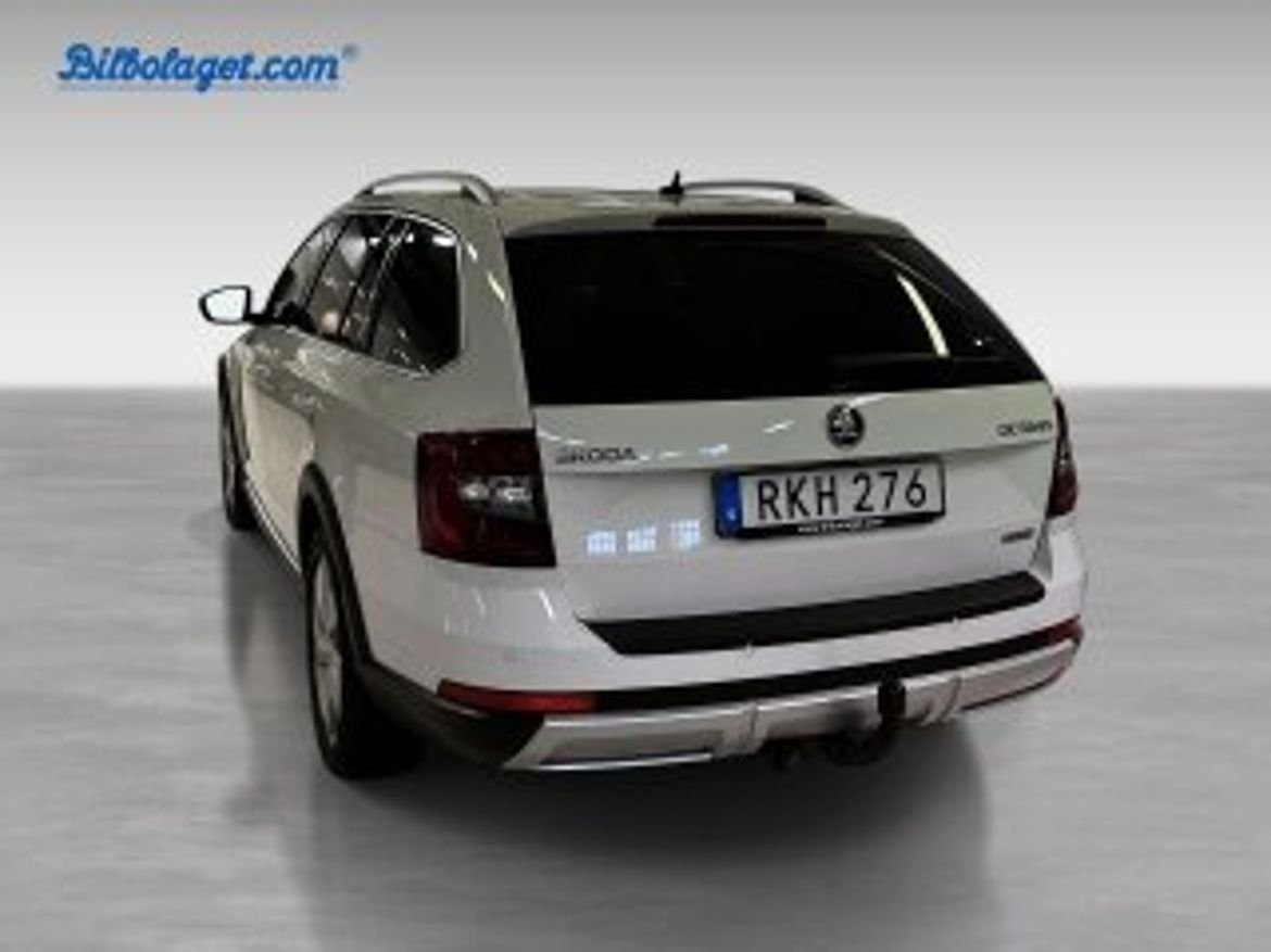 Skoda Octavia Scout 4x4 2018, bild 6/10