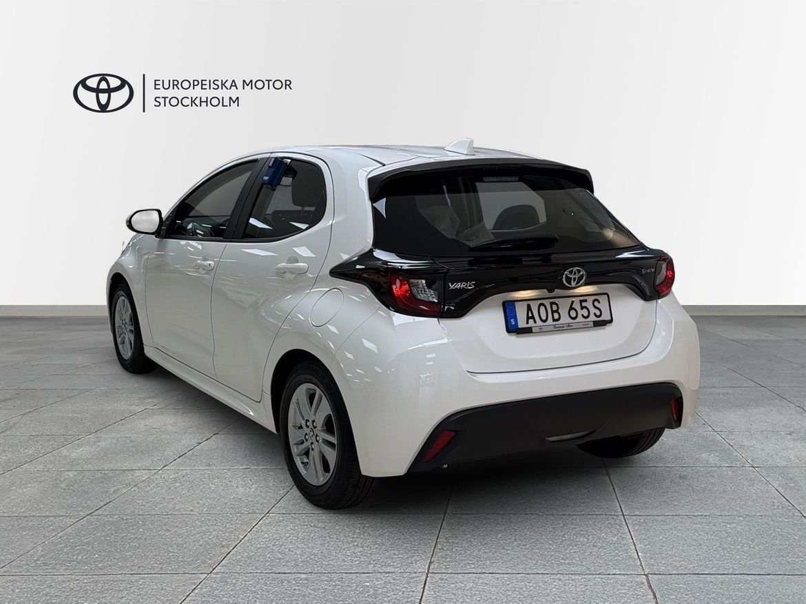 Toyota Yaris 2025, bild 2/13