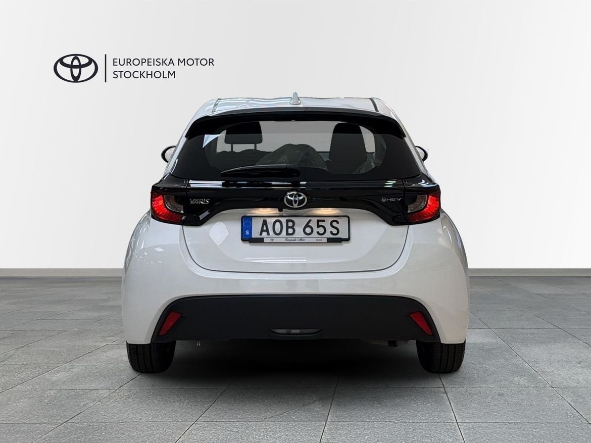 Toyota Yaris 2025, bild 4/13