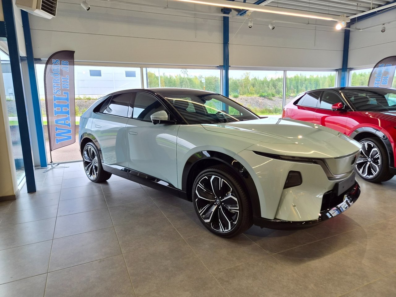 Mazda CX-6e