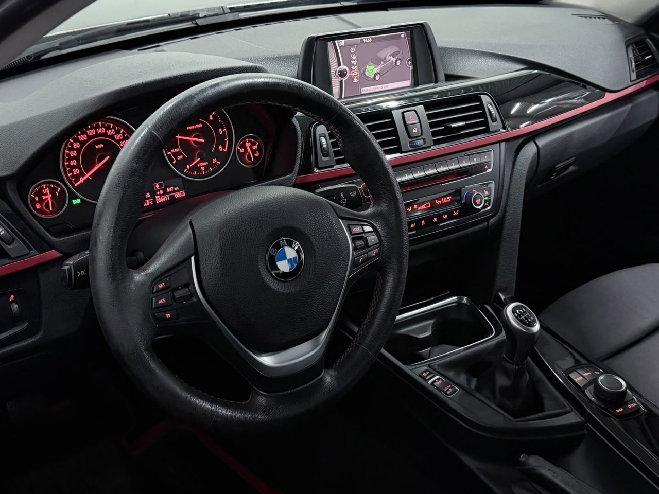 BMW 320 d Touring Sport line / dragkrok 2013, bild 2/10